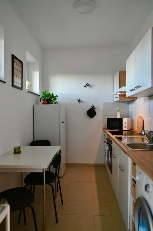 Modernes Apt Mit Direkter Anbindung Zur City Und Messe Hannover Exterior foto