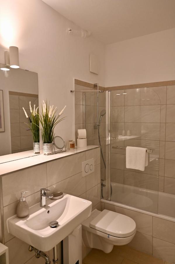 Modernes Apt Mit Direkter Anbindung Zur City Und Messe Hannover Exterior foto