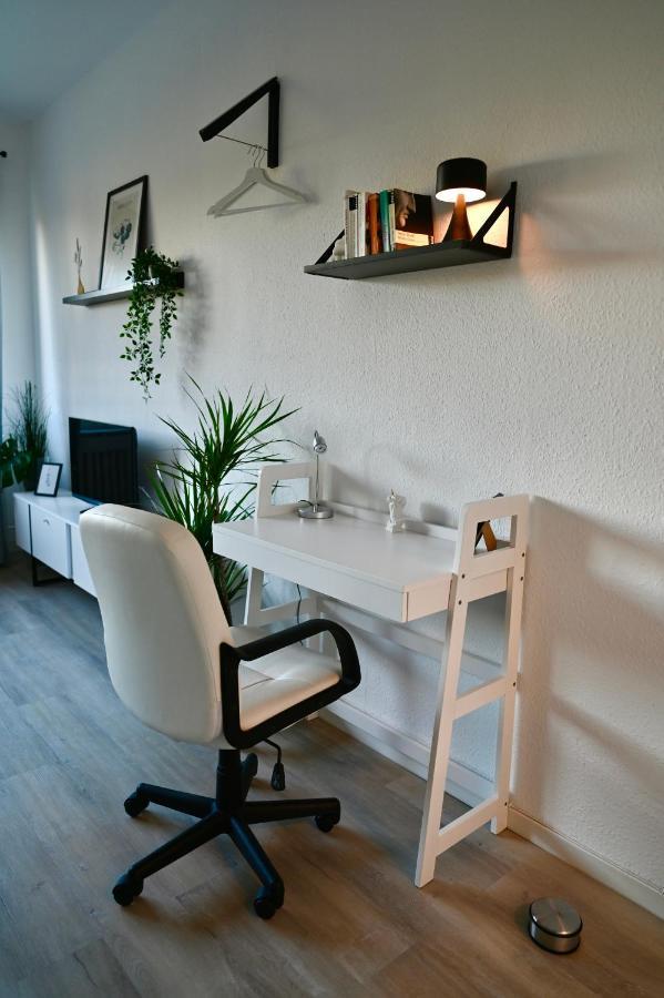 Modernes Apt Mit Direkter Anbindung Zur City Und Messe Hannover Exterior foto